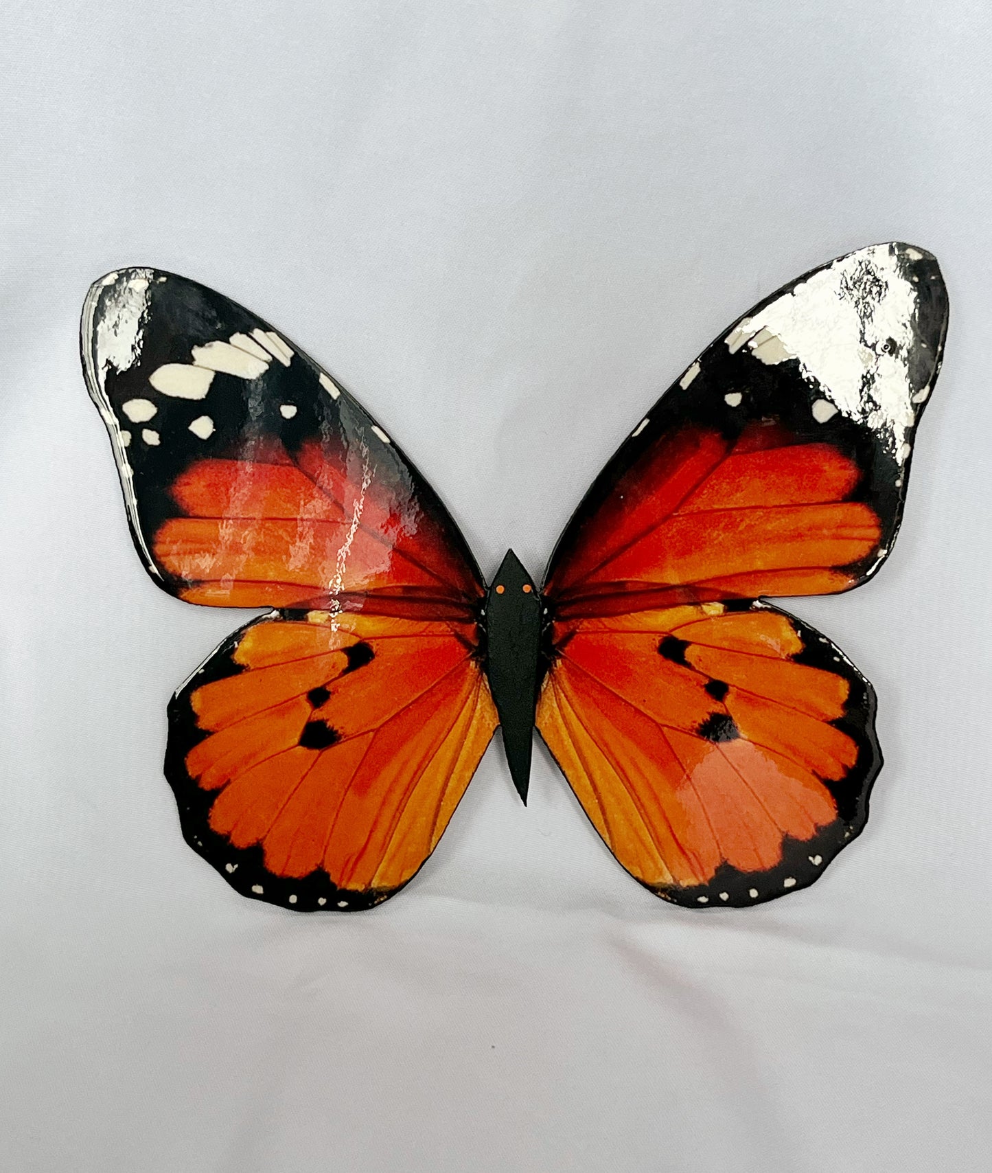 Mariposa Anaranjada Adorno de madera