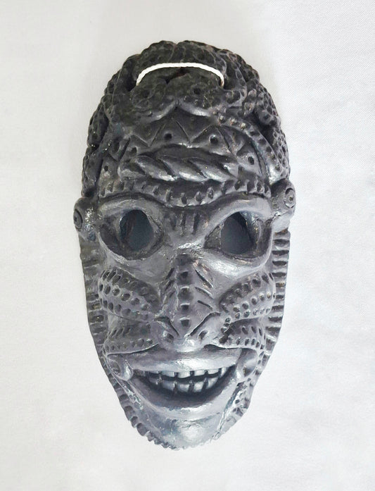 Adorno de máscara artesanal de yeso