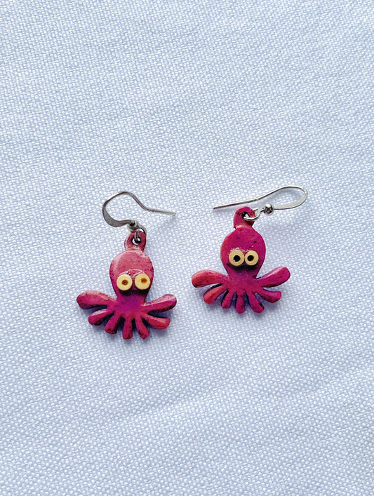 Aretes de coco en forma de pulpo