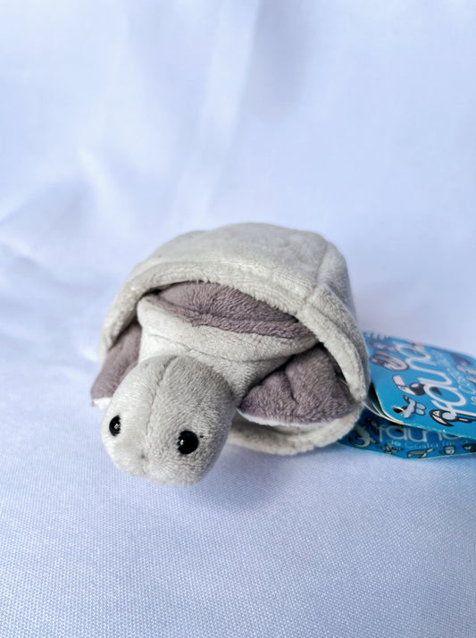 Tortuguita de huevo de peluche