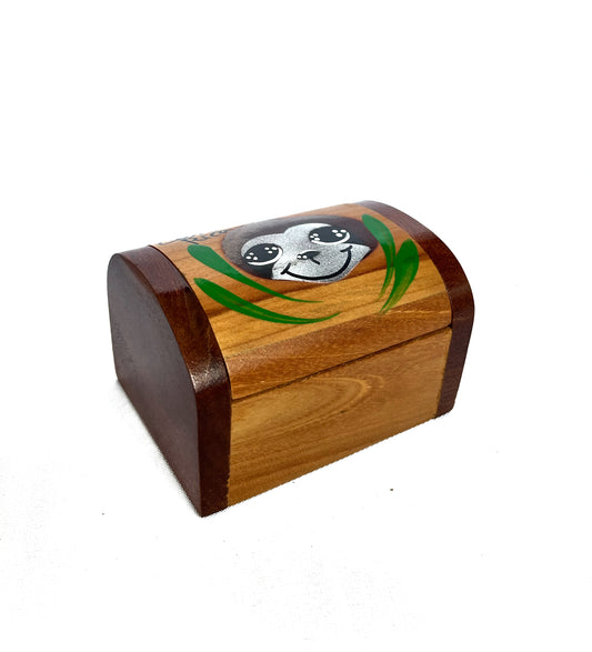 Cofre de madera pintado